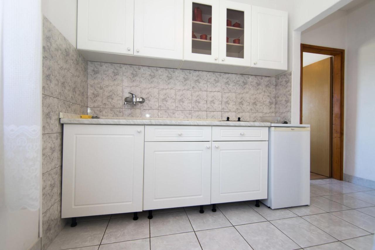 Apartments Jaksa Vis Eksteriør billede