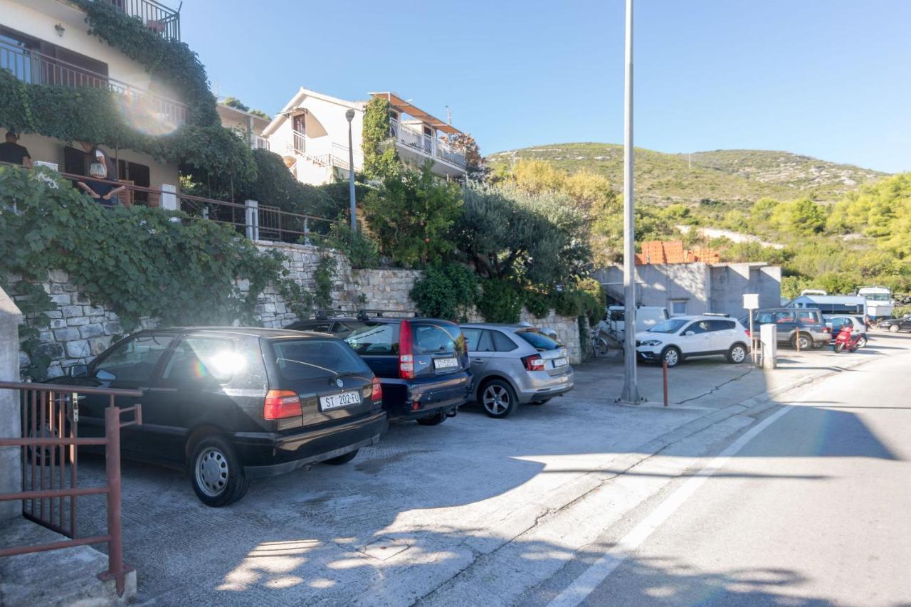 Apartments Jaksa Vis Eksteriør billede